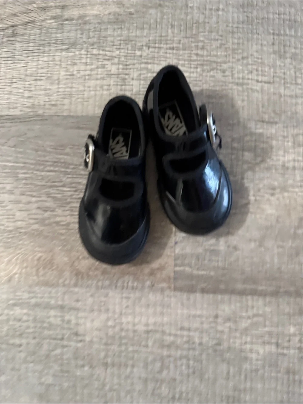 Vans shiny black